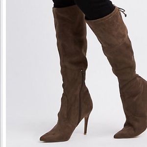 Pointed toe heeled boots